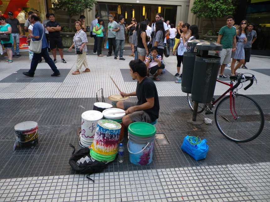 2013 - man with plastic drums - florida - 1